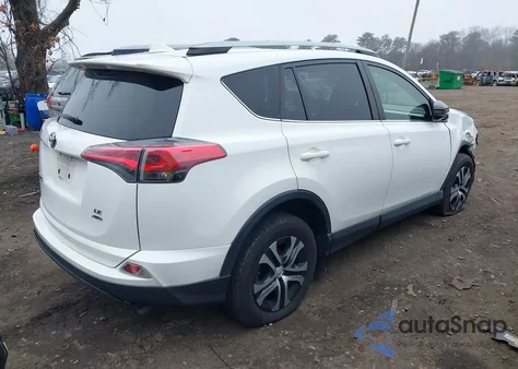 2017 Toyota Rav4 Le z USA, uszkodzony, nr VIN JTMBFREV8HJ149441